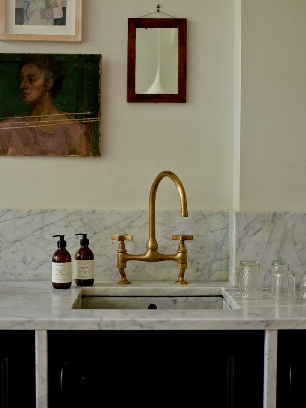 PLUM & ASHBY HAND AND BODY WASH CYPRESS AND EUCALYPTUS